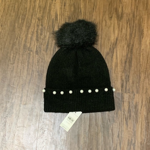 Ann Taylor pearlized faux fur pom pom hat